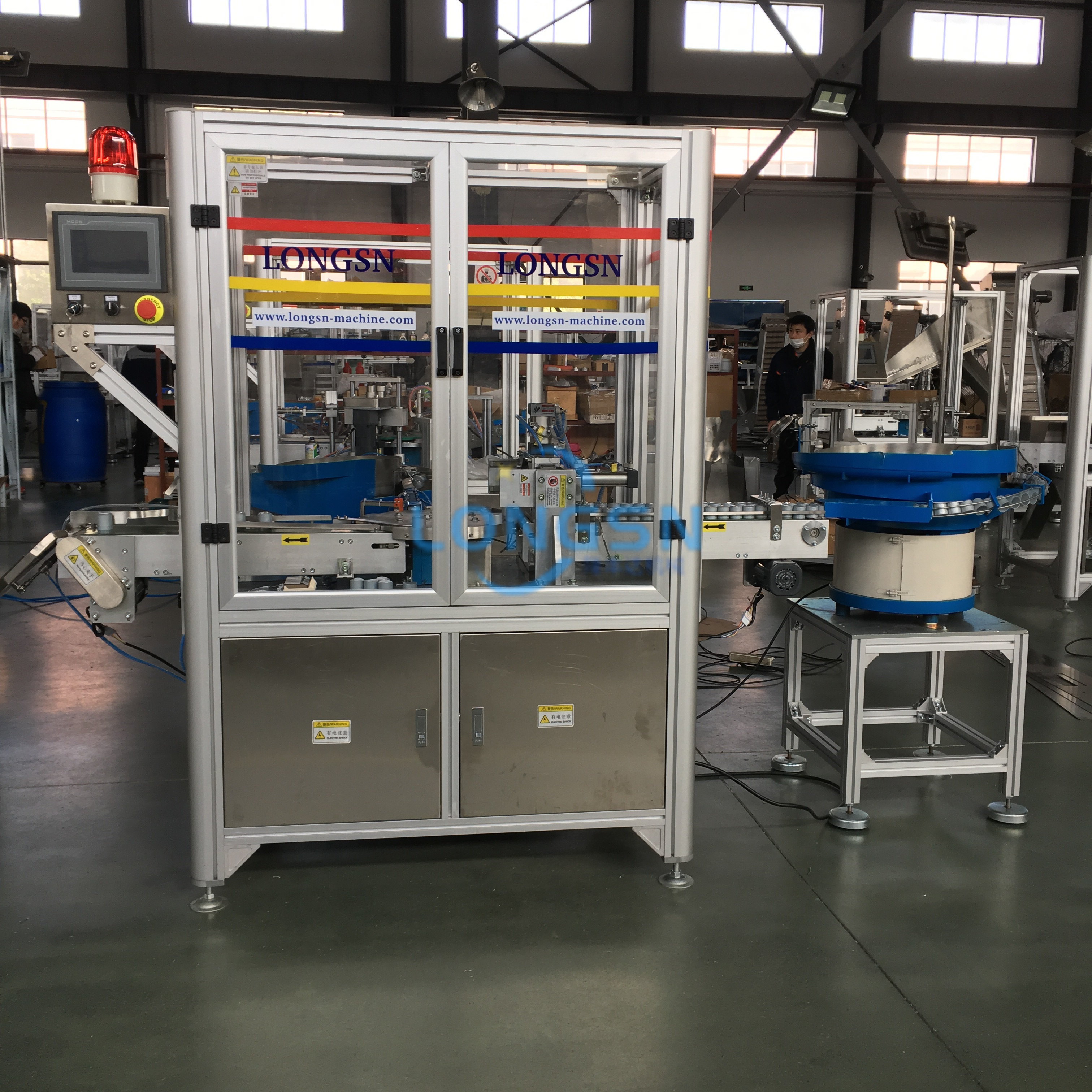 Sportdeckelbaumaschine