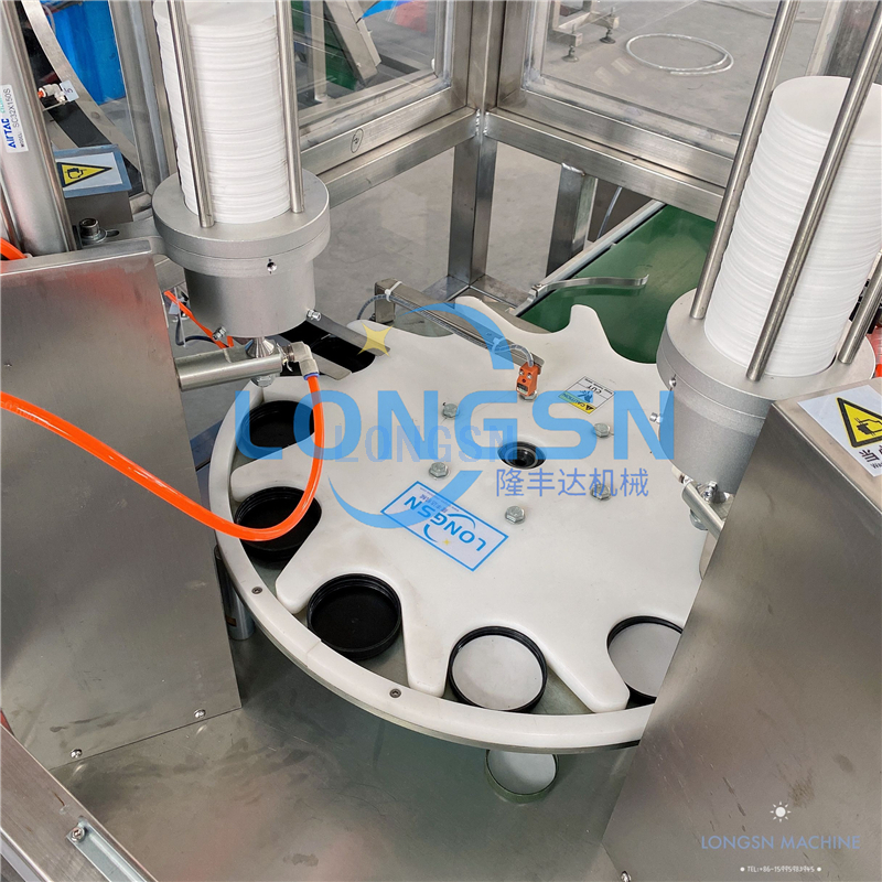 PE -Schaumdichtung Einsatzmaschine