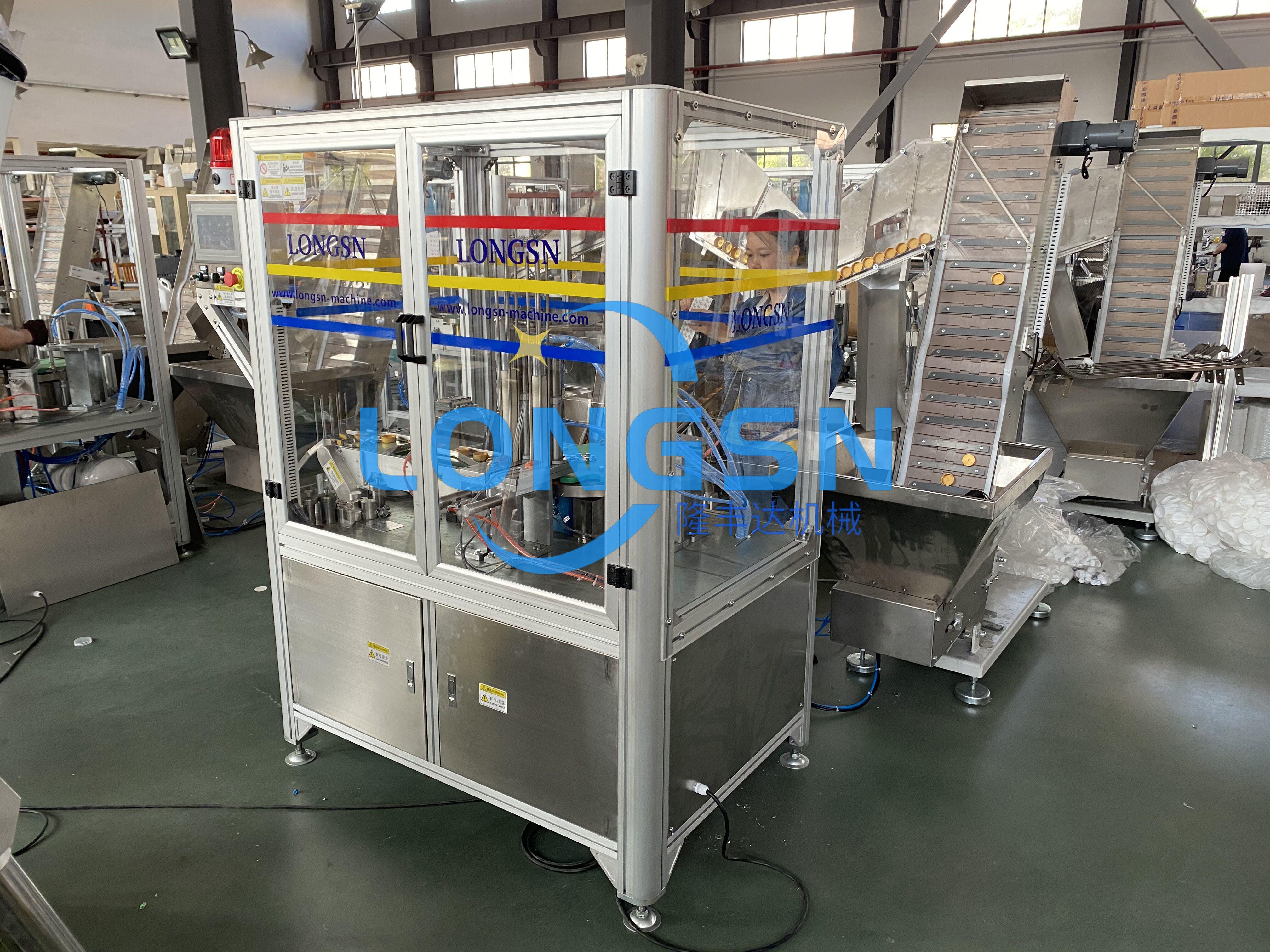 Kappenfuttermaschine