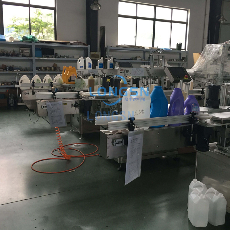 Flaschenbezeichnungsmaschine