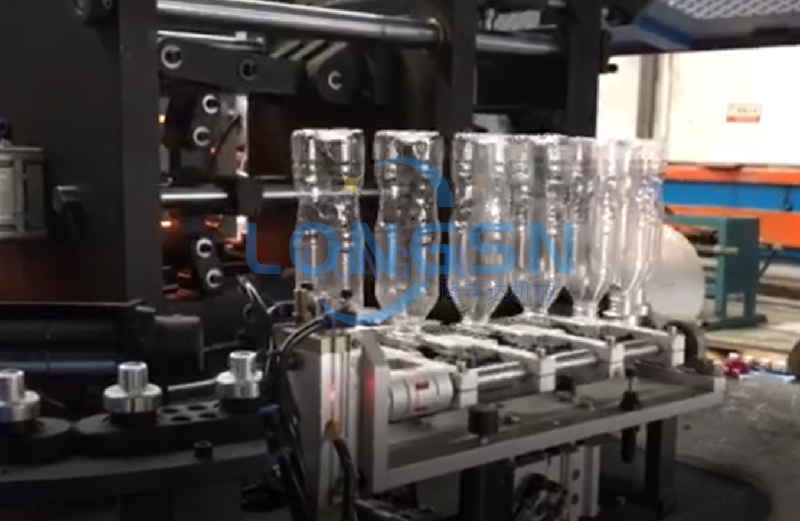 Vollautomatische 4-fach-Getränkeplastik-Haustierflaschenblasformmaschine
