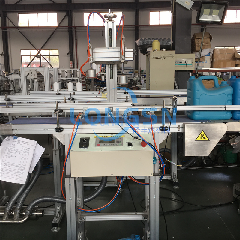 Jerry kann die Testmaschine auslaufen lassen