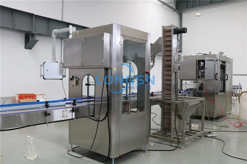 Flaschenverpackungsmaschine 